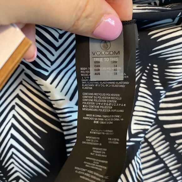 NWT- Volcom- “Stay or leaf” the side tie- bikini full coverage bottoms - Picture 8 of 11